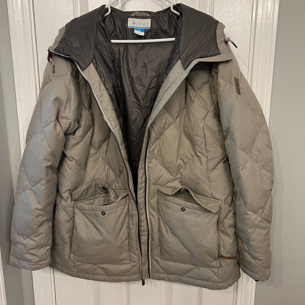 Men’s Columbia down jacket